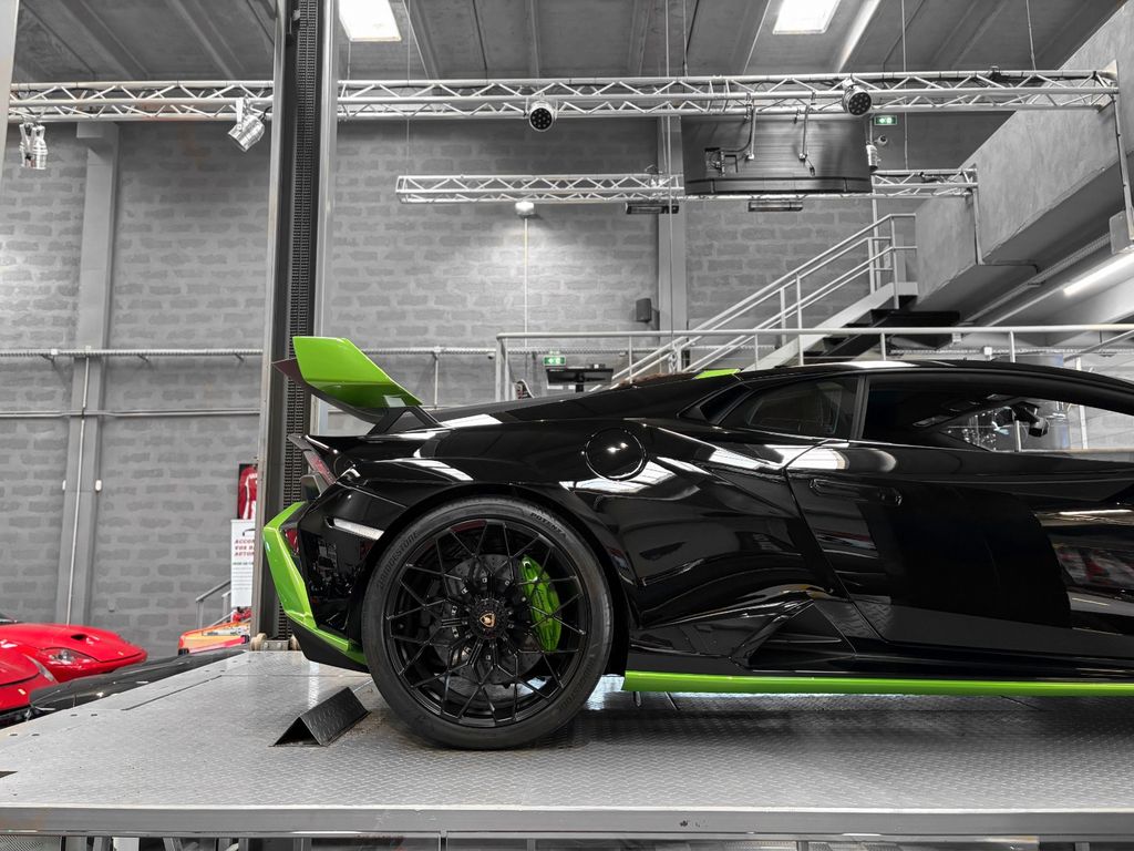 Lamborghini Huracán 2021