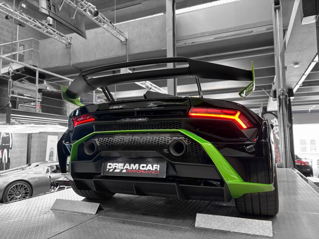 Lamborghini Huracán 2021