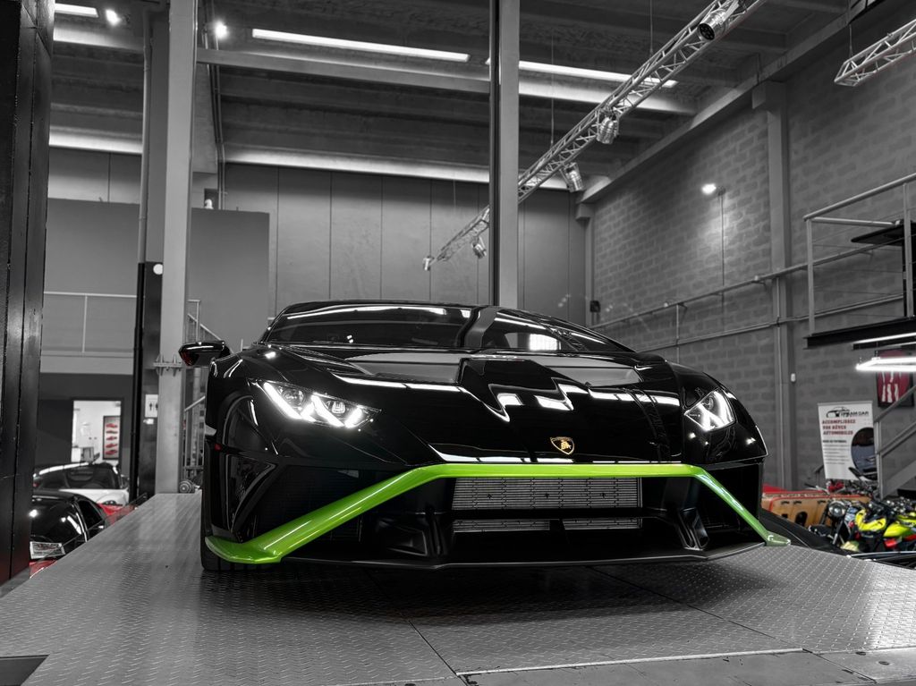 Lamborghini Huracán 2021