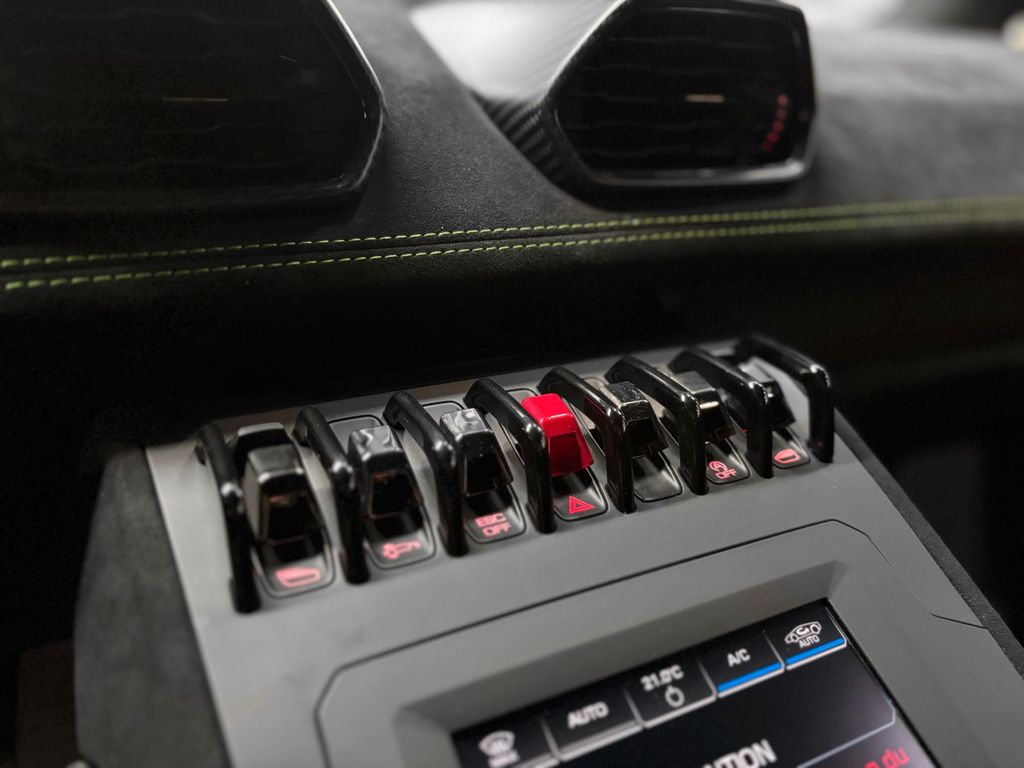 Lamborghini Huracán 2021