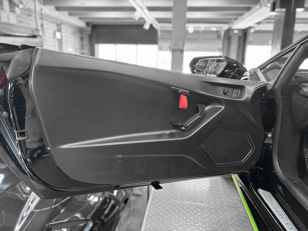 Lamborghini Huracán 2021