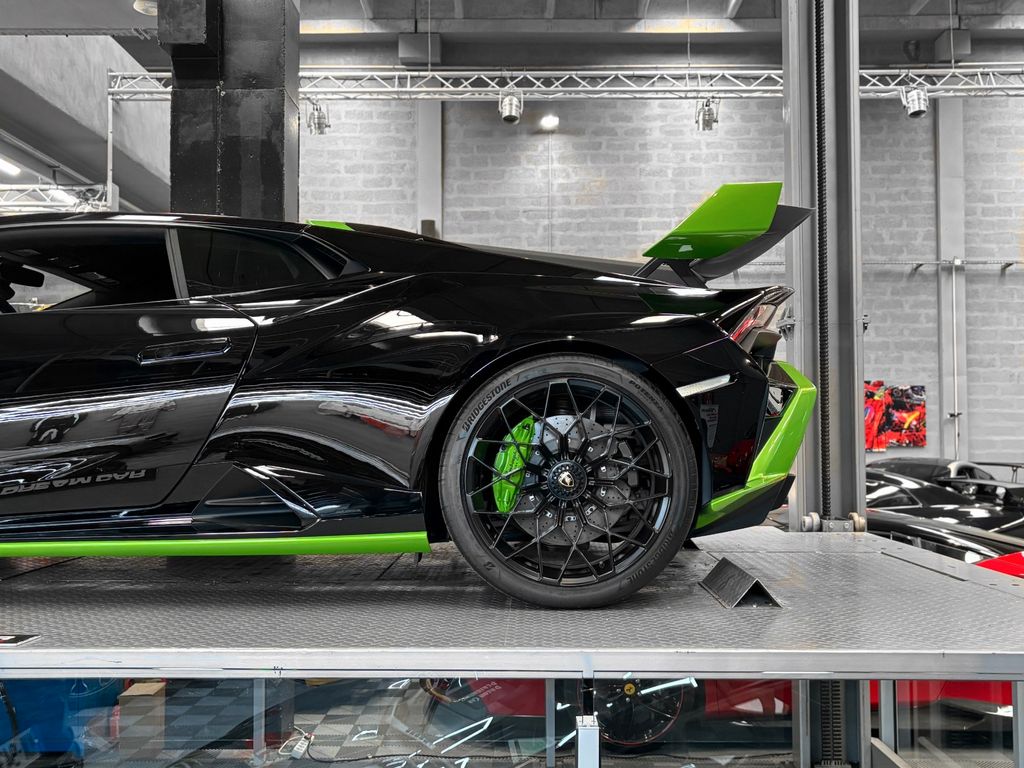 Lamborghini Huracán 2021