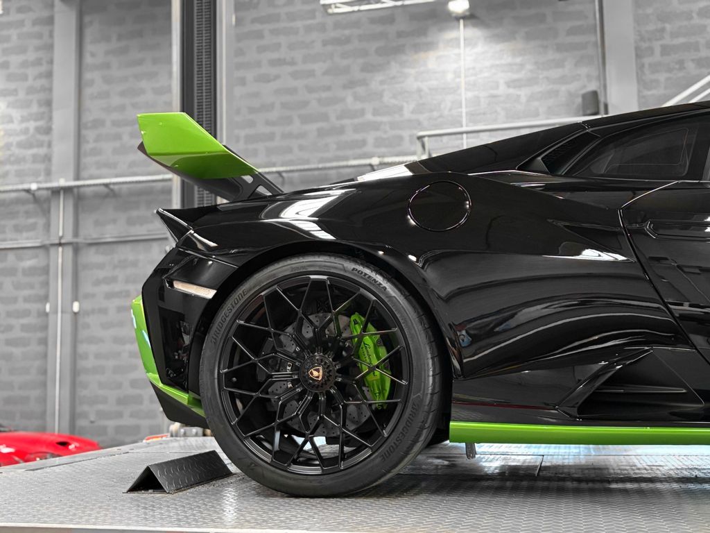 Lamborghini Huracán 2021