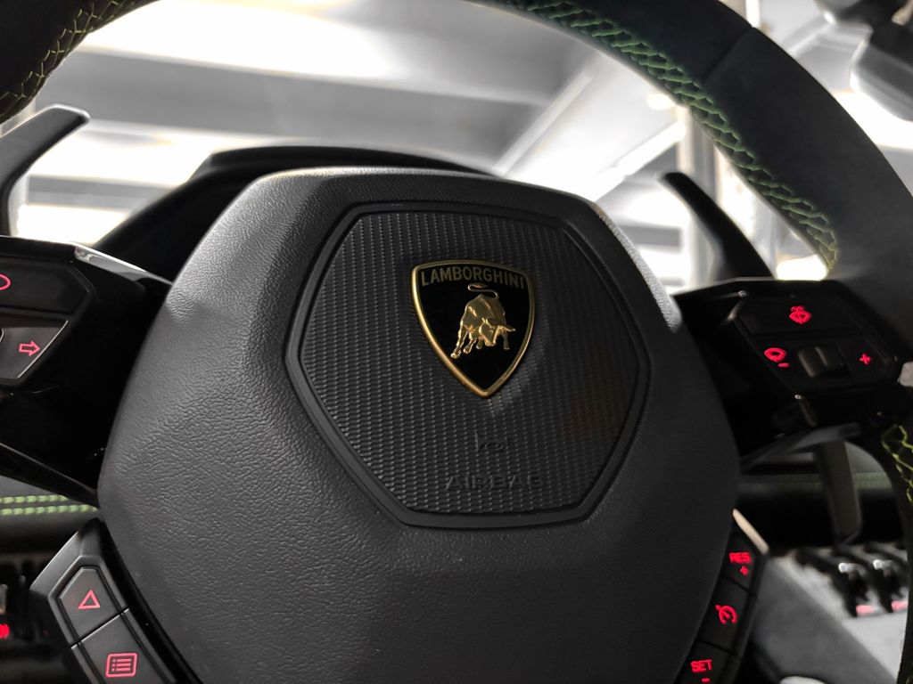 Lamborghini Huracán 2021