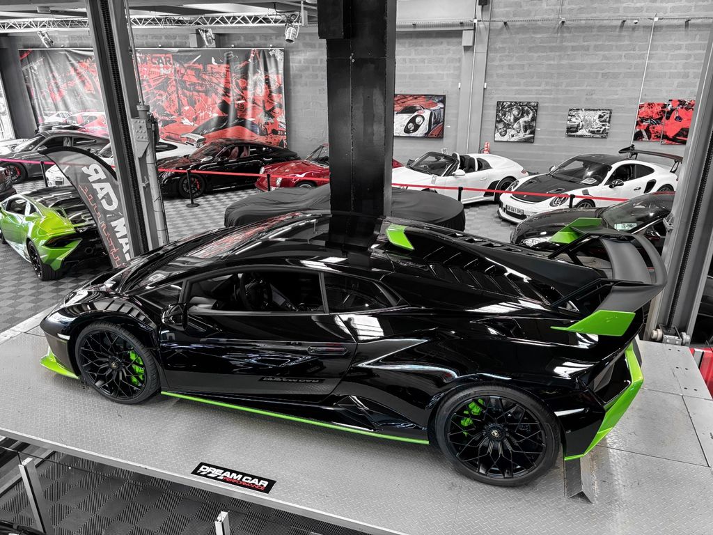 Lamborghini Huracán 2021