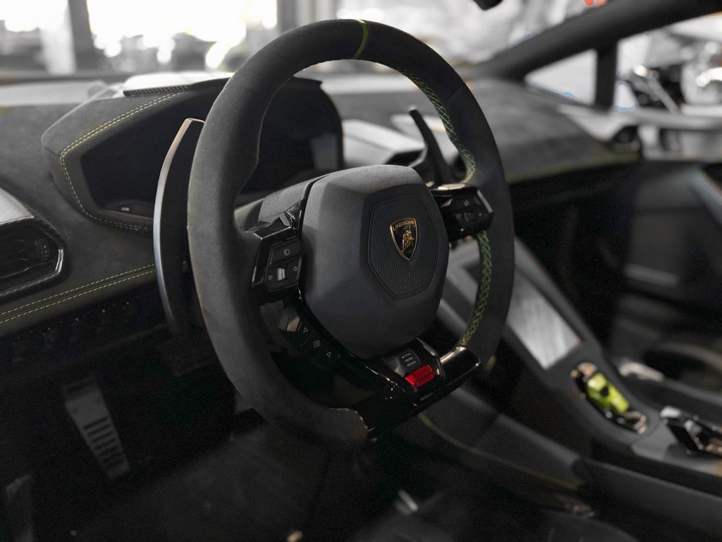 Lamborghini Huracán 2021