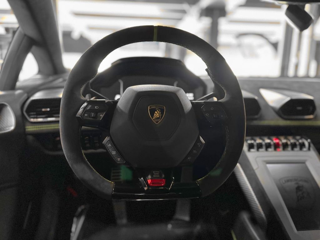 Lamborghini Huracán 2021