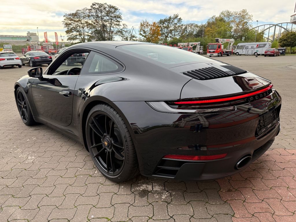 Porsche 992 2025