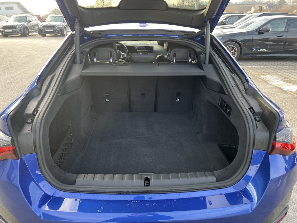 BMW i4 2023