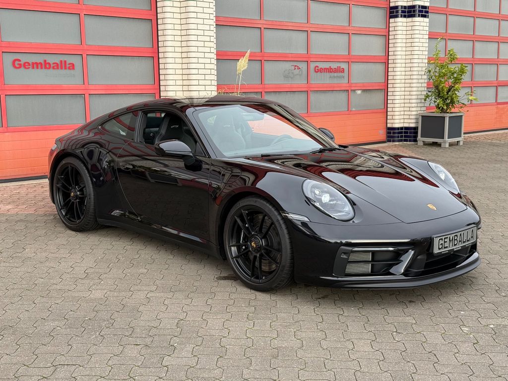 Porsche 992 2025