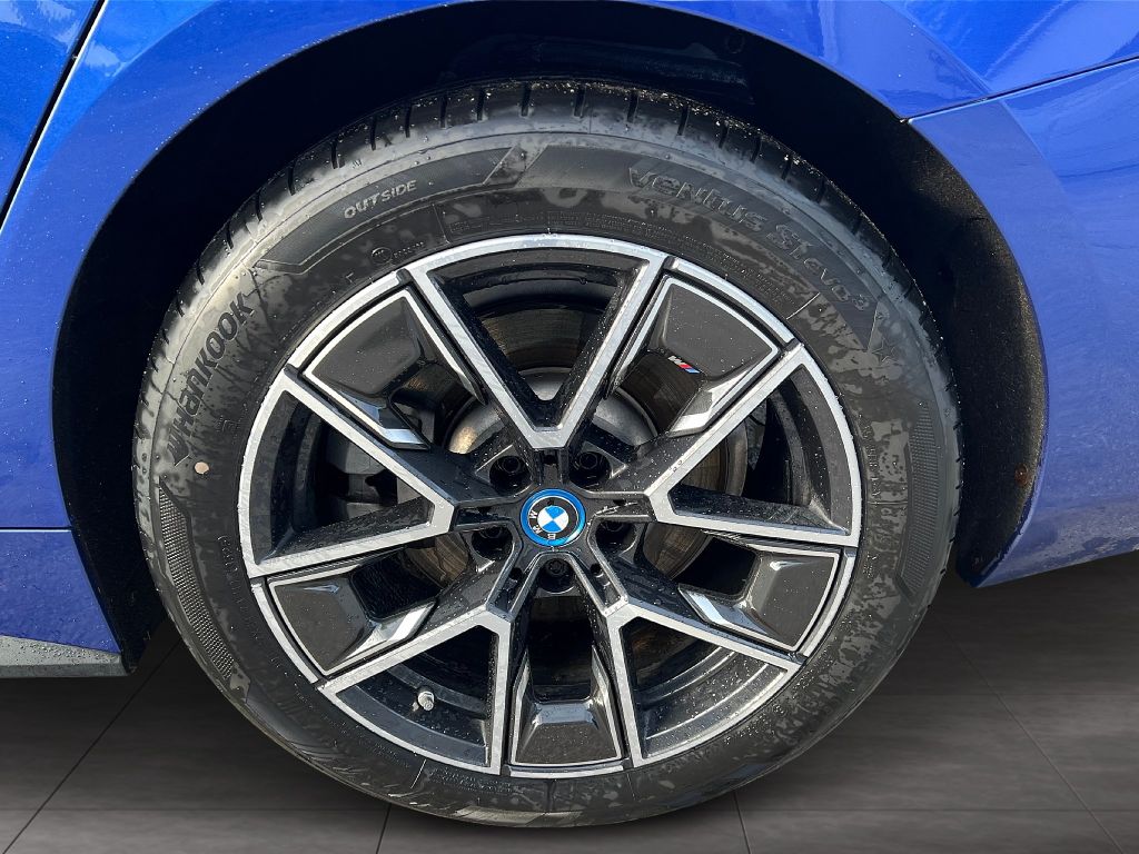 BMW i4 2023