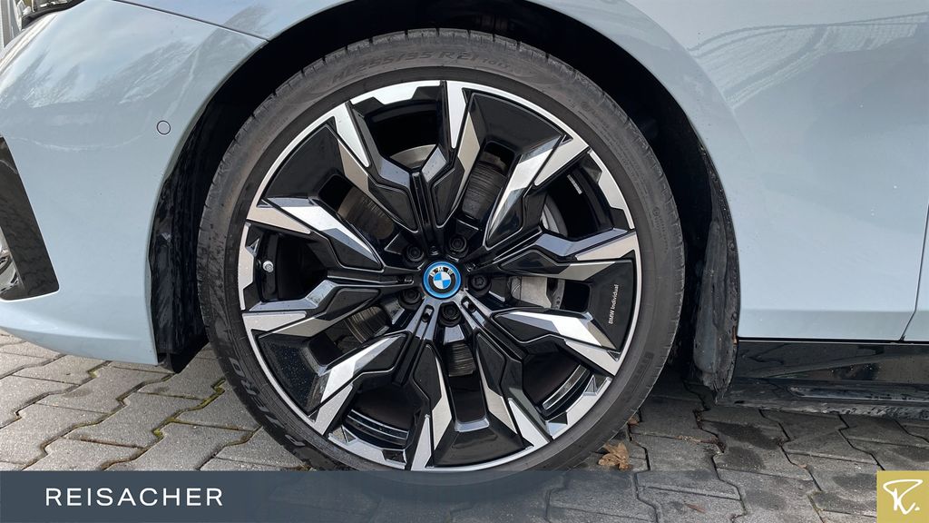 BMW i5 2025