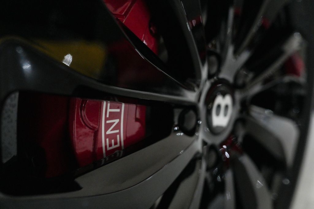 Bentley Continental GTC 2025