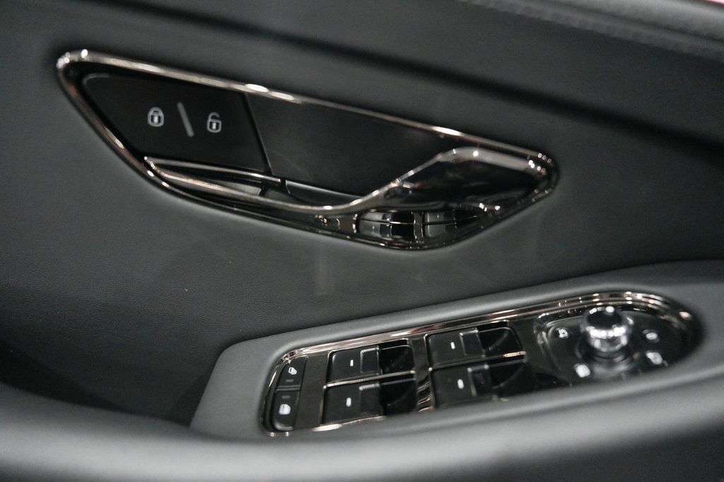 Bentley Continental GTC 2025