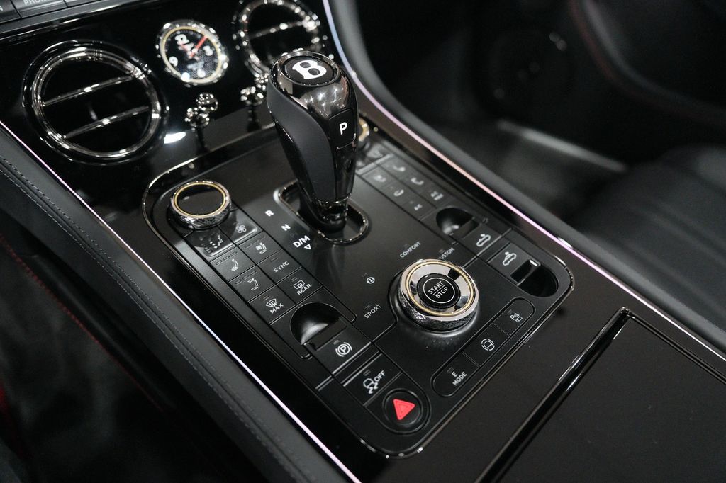 Bentley Continental GTC 2025