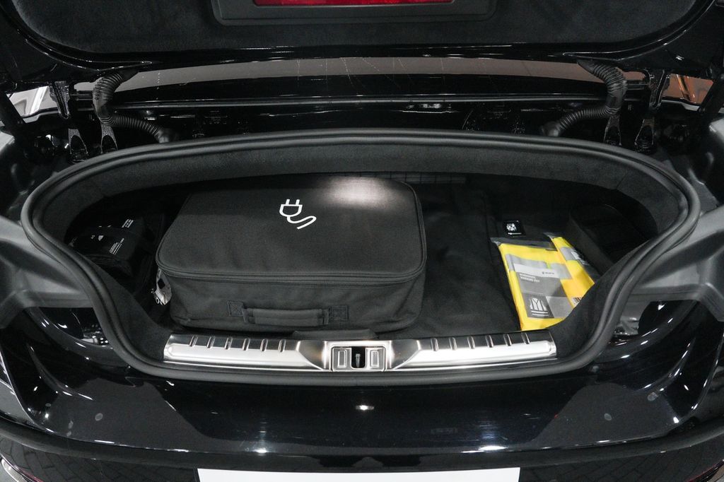 Bentley Continental GTC 2025