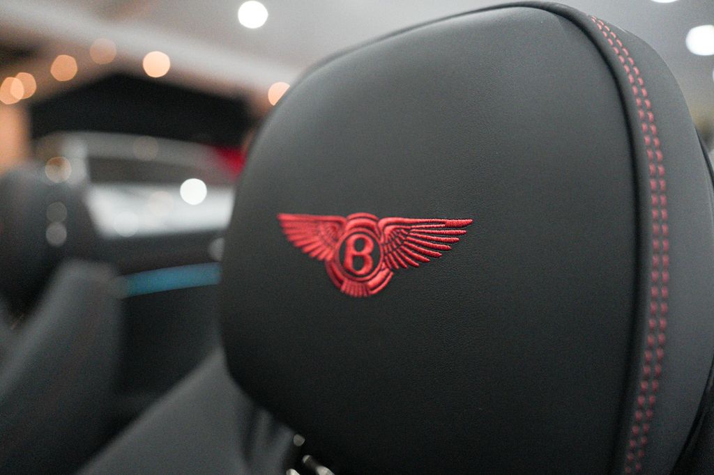 Bentley Continental GTC 2025