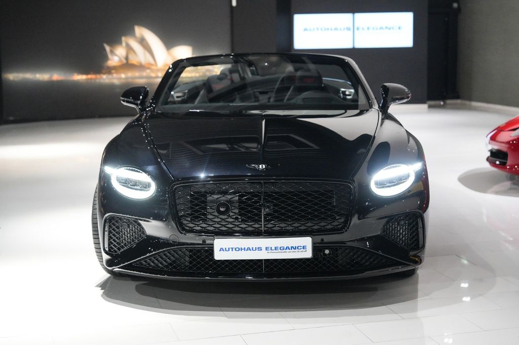 Bentley Continental GTC 2025