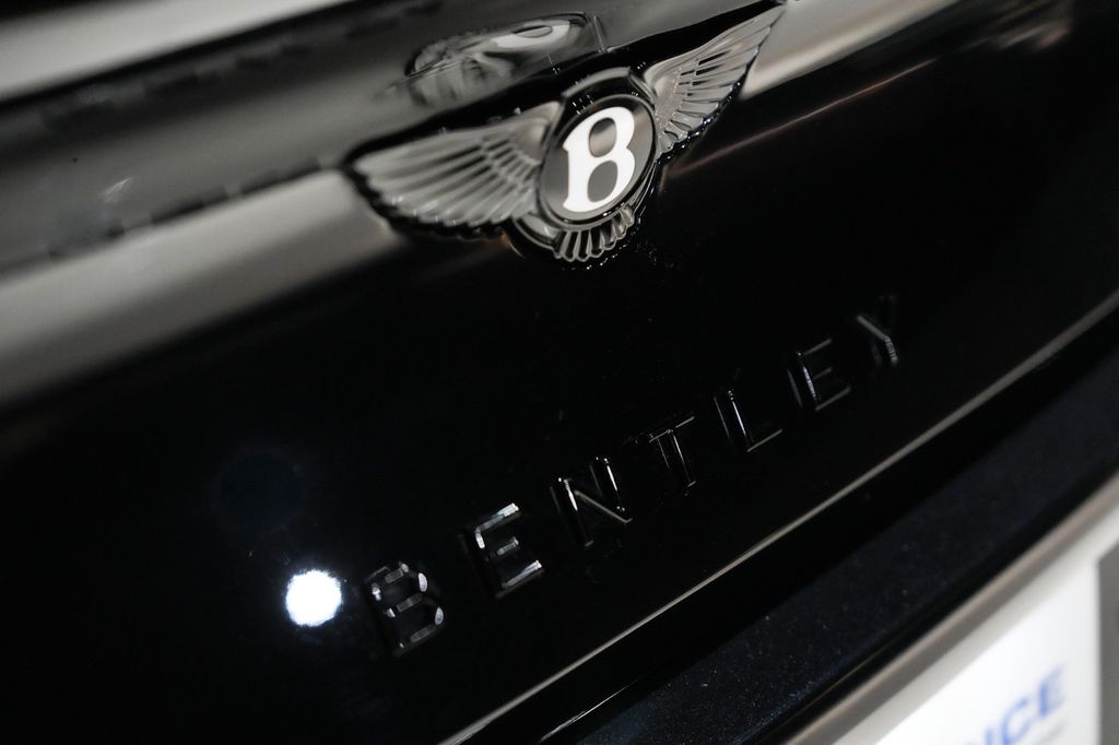 Bentley Continental GTC 2025