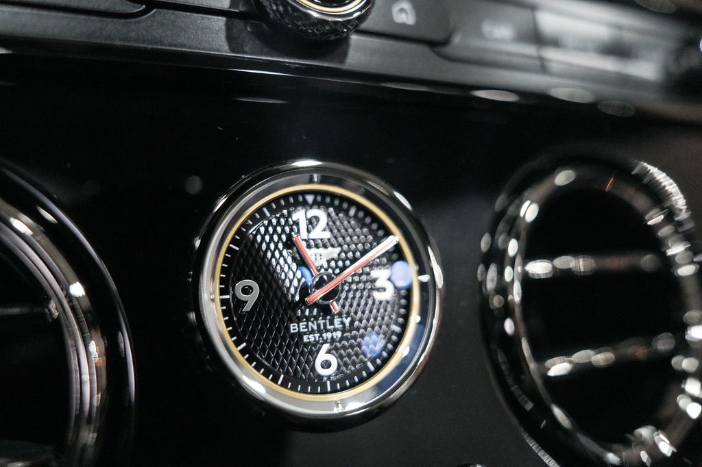 Bentley Continental GTC 2025