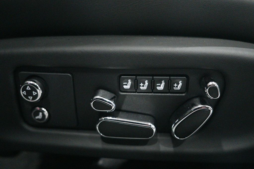 Bentley Continental GTC 2025