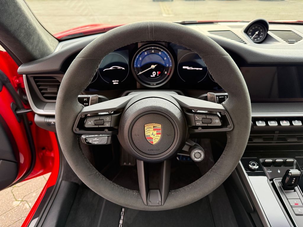 Porsche 992 2025