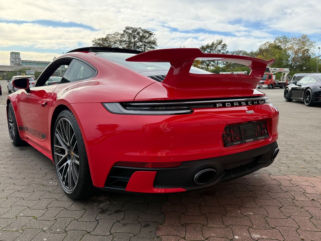 Porsche 992 2025