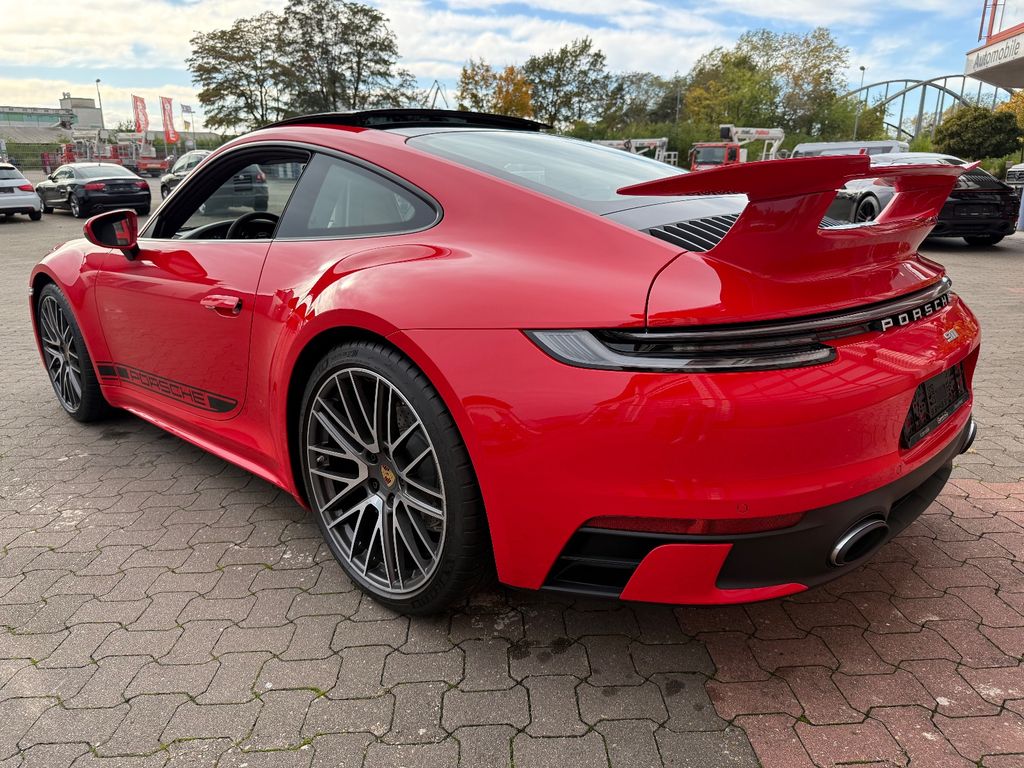 Porsche 992 2025