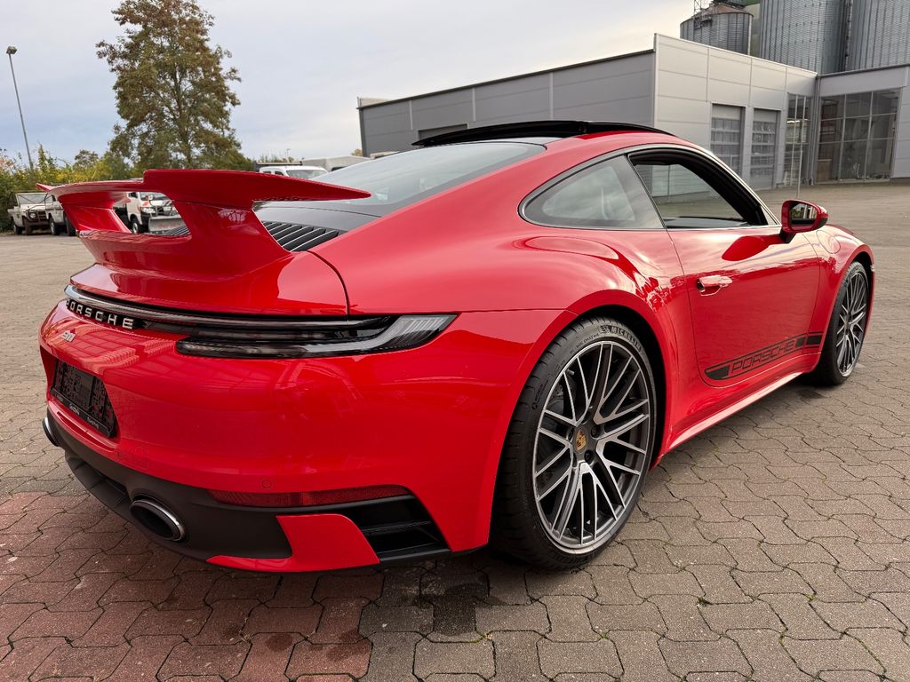 Porsche 992 2025