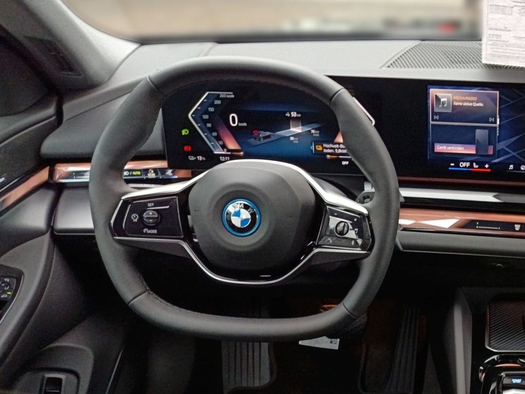BMW i5 2026