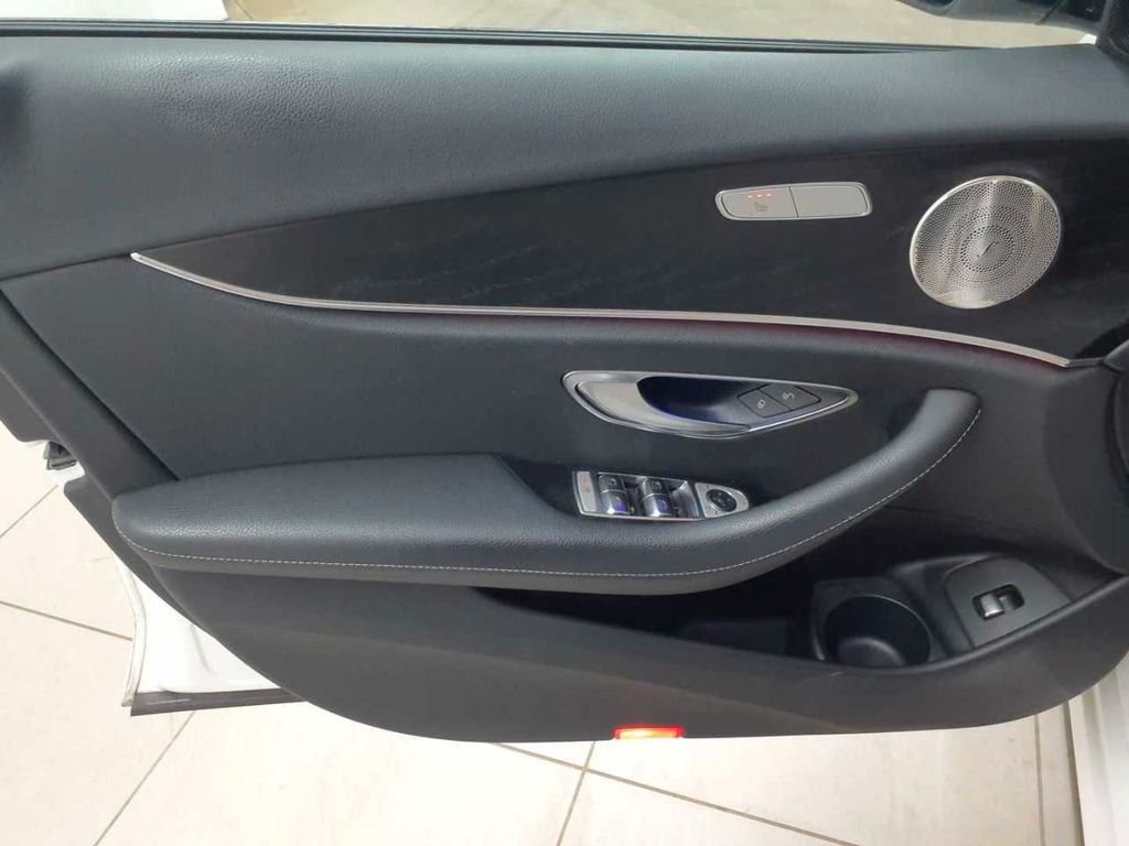 Mercedes-Benz E 300 2022