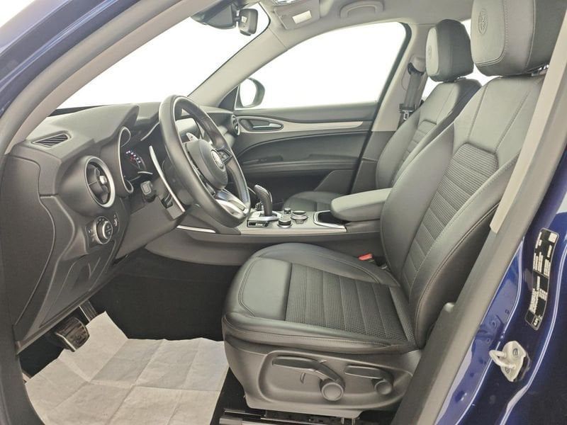 Alfa Romeo Stelvio 2021