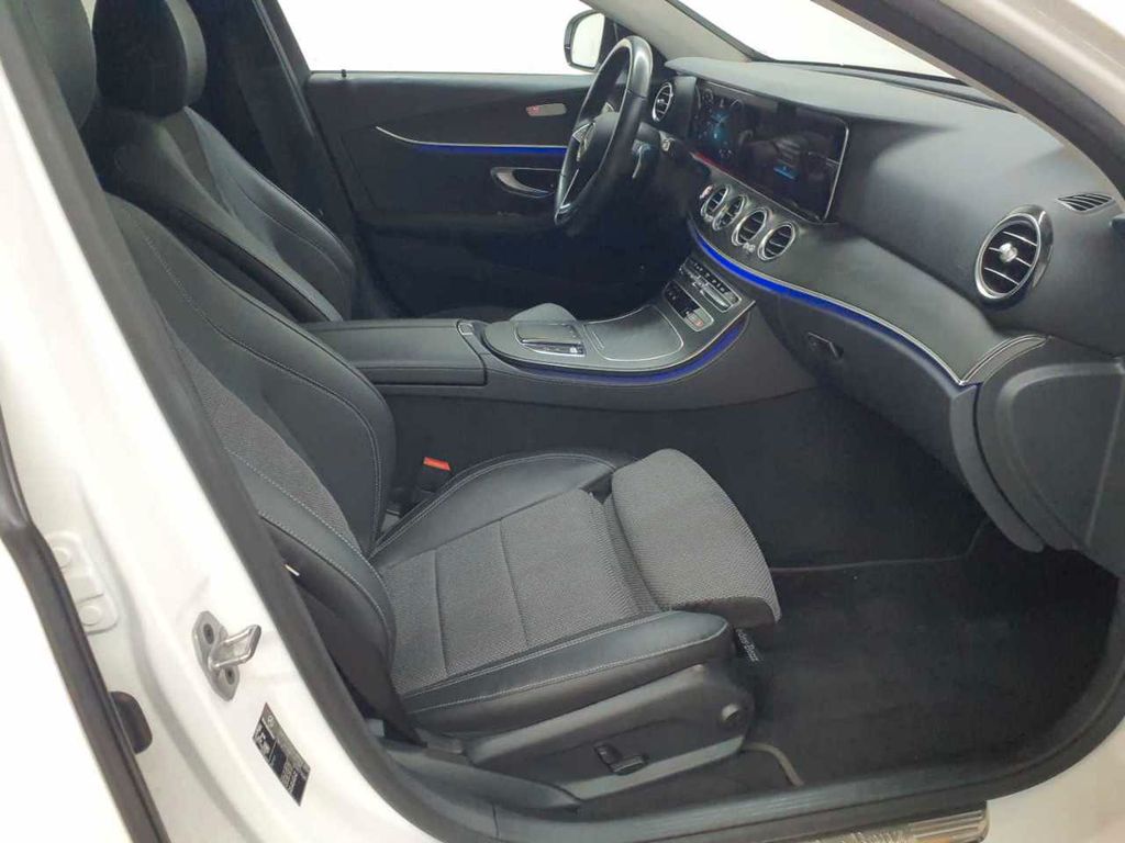 Mercedes-Benz E 300 2022