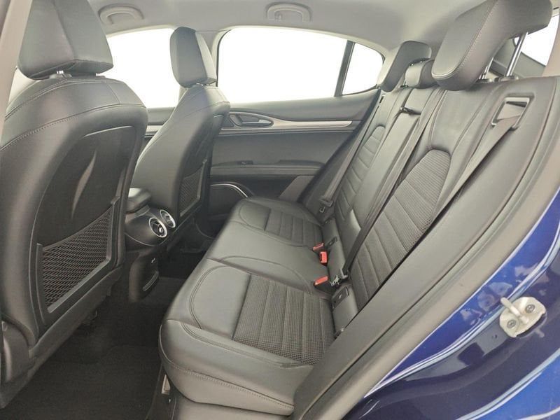 Alfa Romeo Stelvio 2021