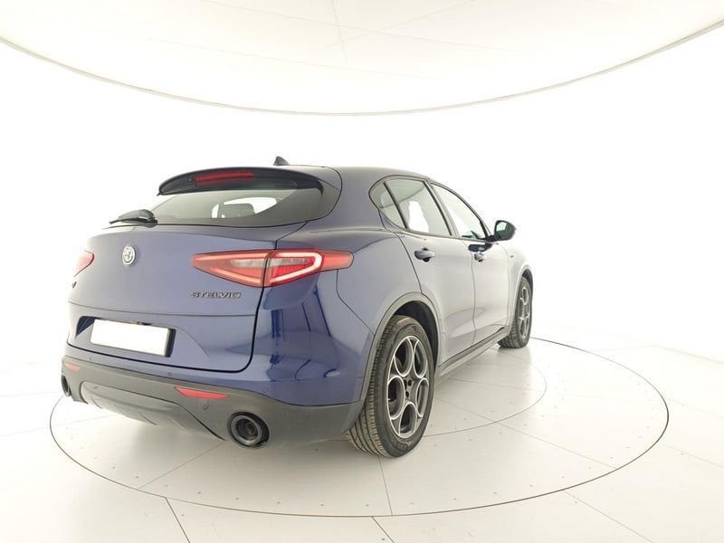 Alfa Romeo Stelvio 2021