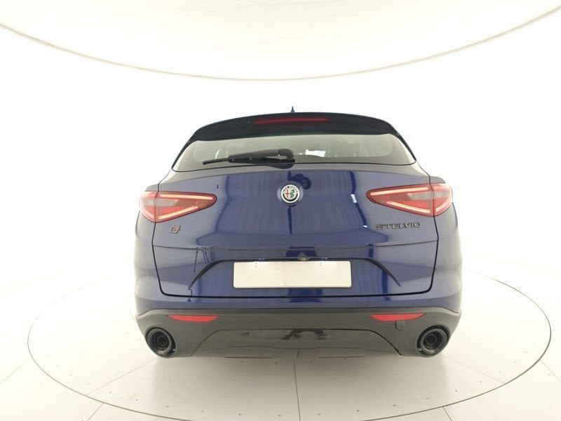 Alfa Romeo Stelvio 2021