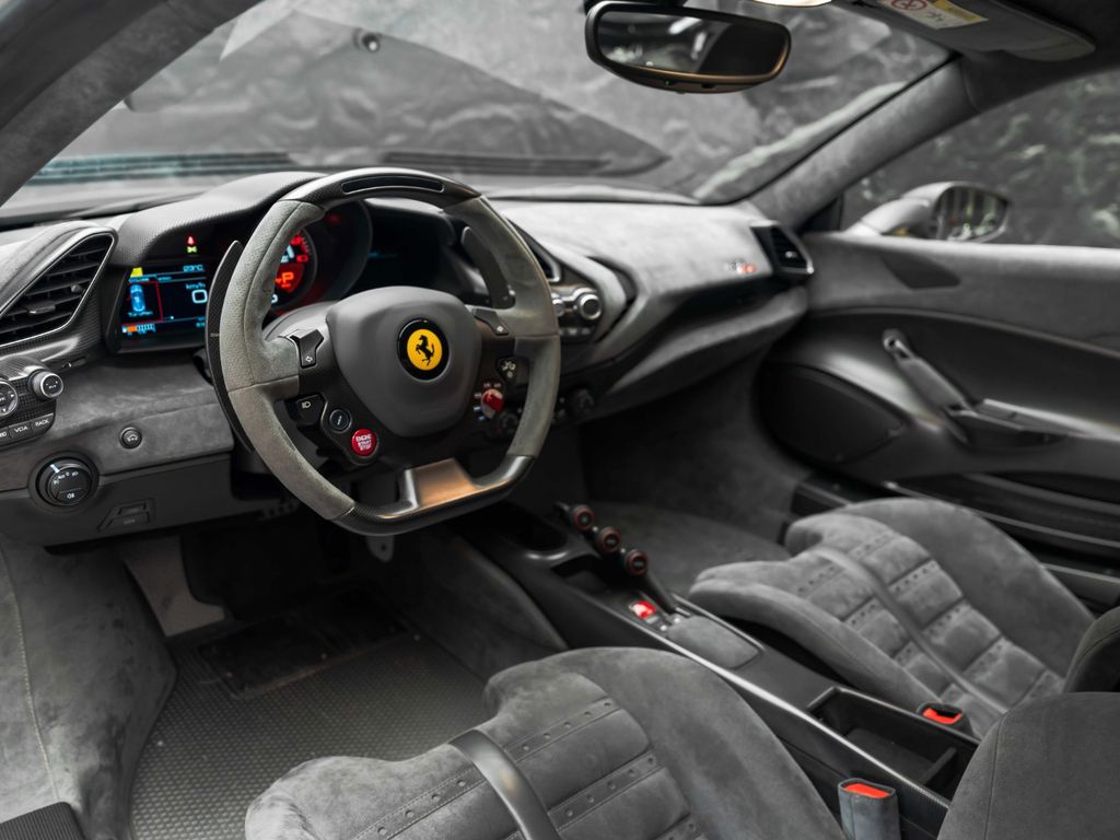 Ferrari 488 Pista 2021