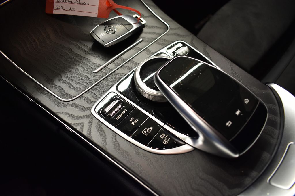 Mercedes-Benz C 300 2020