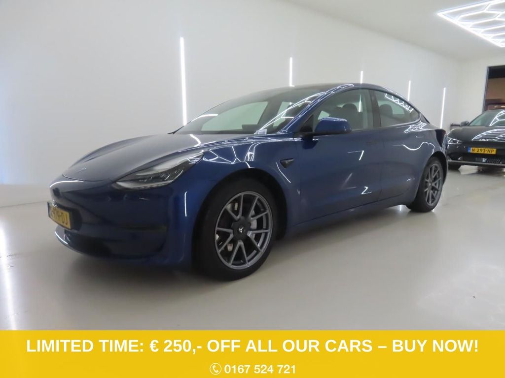 Tesla Model 3 2020