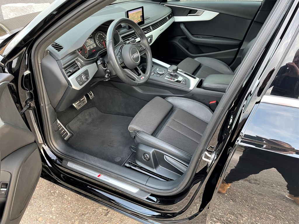 Audi A4 2019