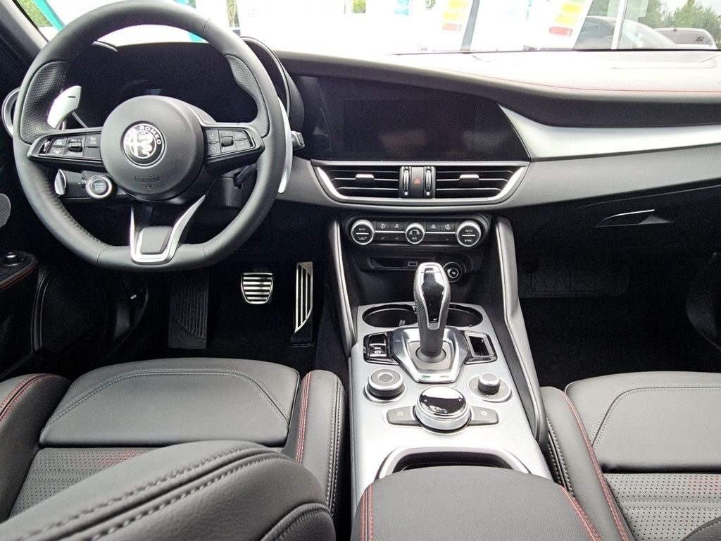 Alfa Romeo Giulia 2025