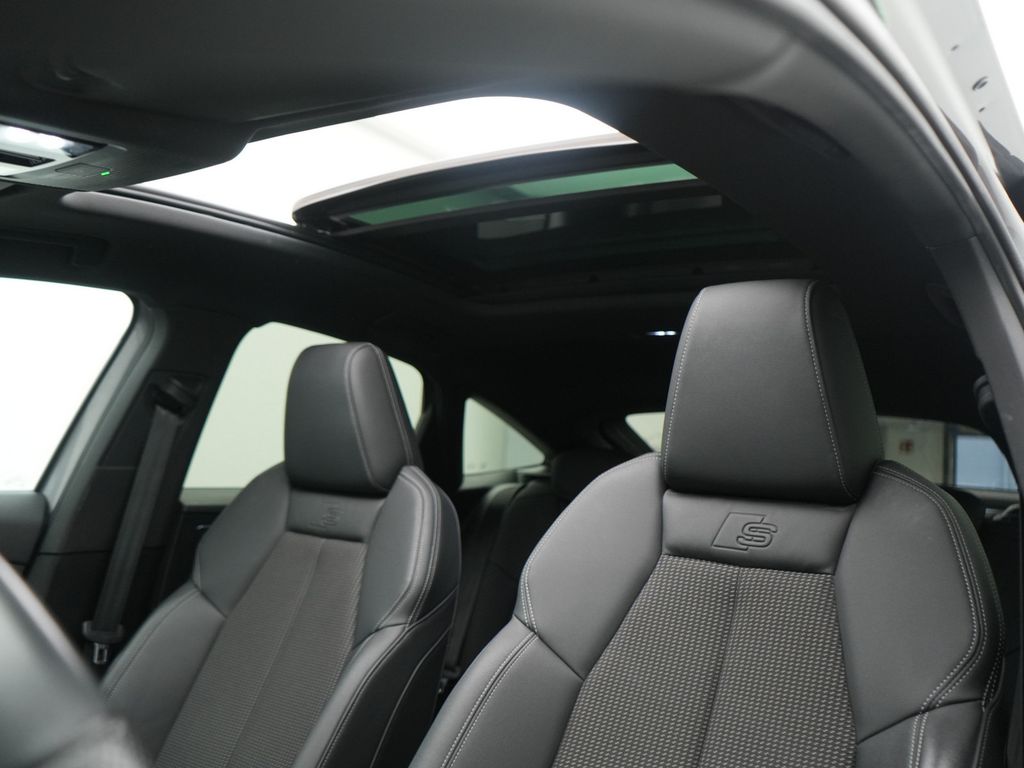 Audi Q4 2022
