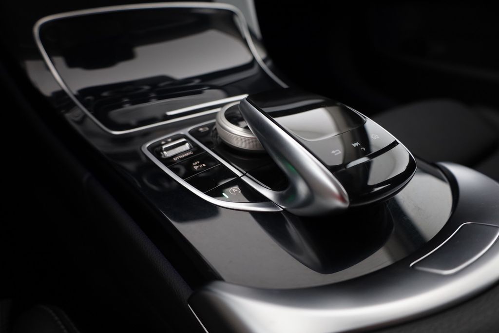 Mercedes-Benz C 300 2020