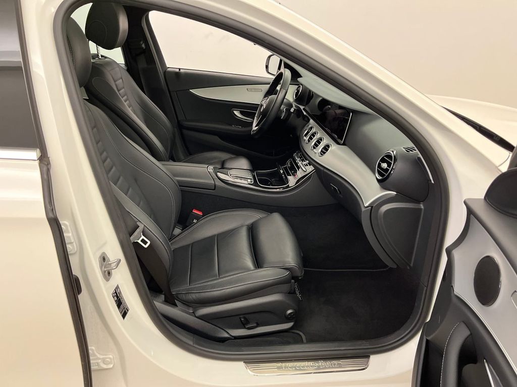 Mercedes-Benz E 300 2022