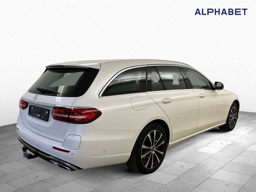 Mercedes-Benz E 300 2022