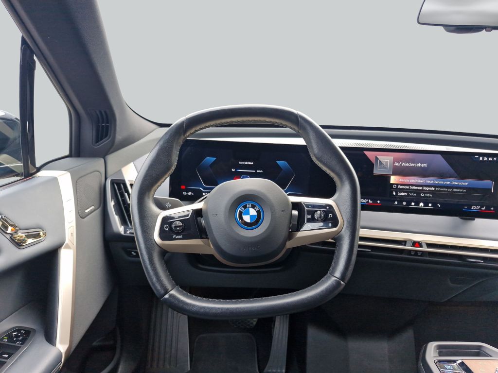 BMW iX 2023