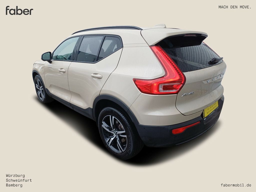 Volvo XC40 2025