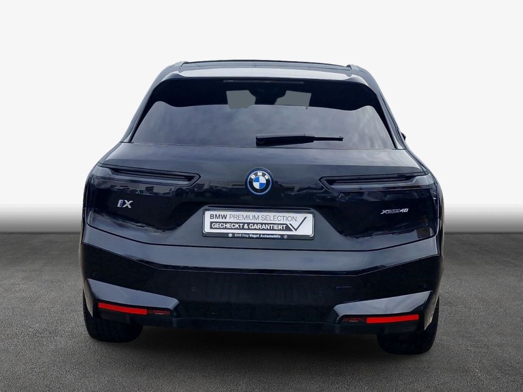 BMW iX 2023