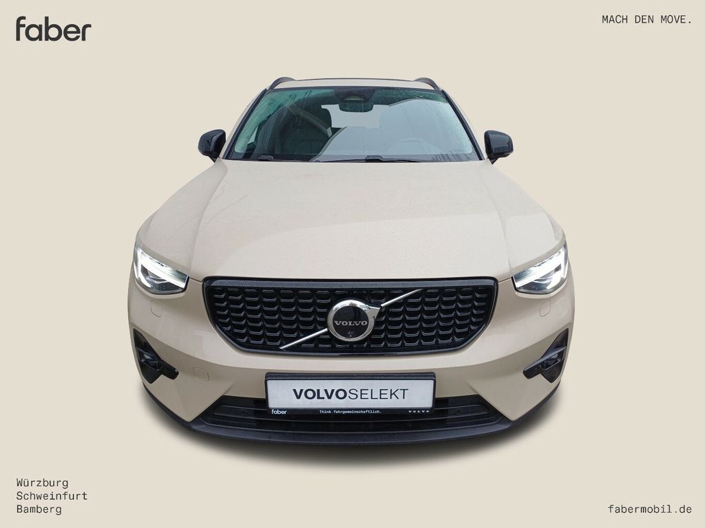 Volvo XC40 2025
