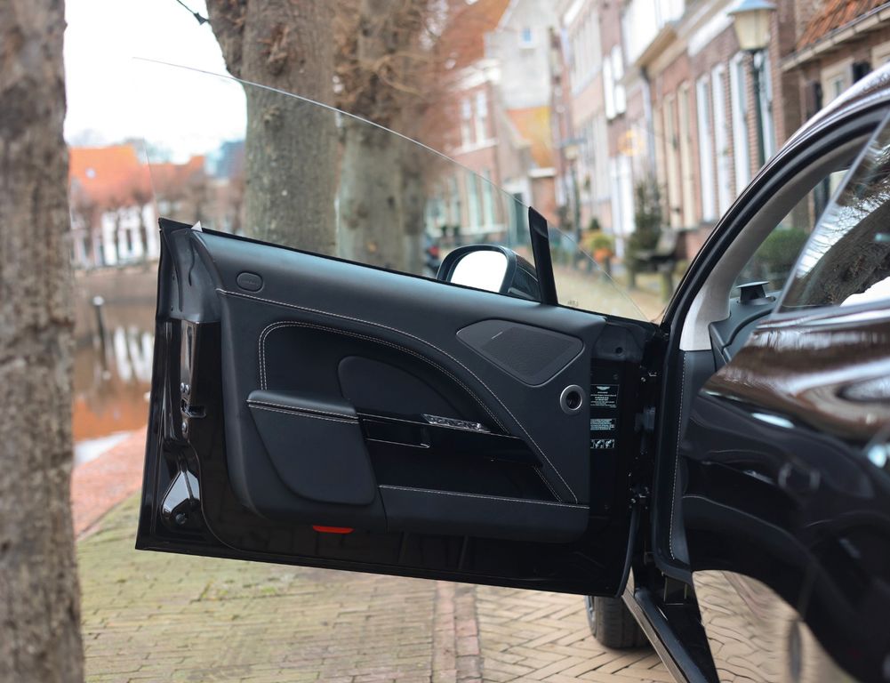 Aston Martin Rapide 2015